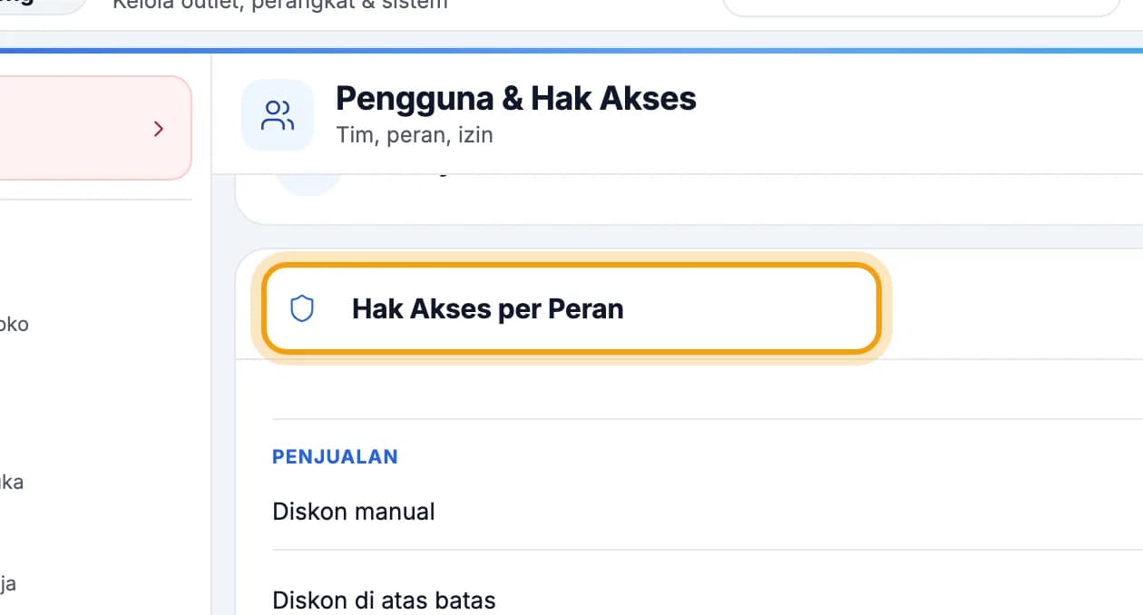 Judul Hak Akses per Peran di tablet dengan baris pertama tabel, disorot